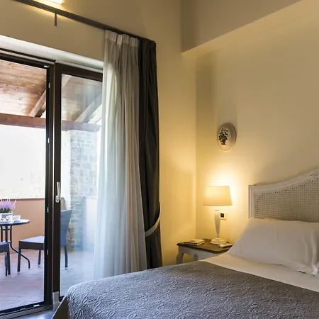 Tenuta D'amore 3* San Mango Piemonte