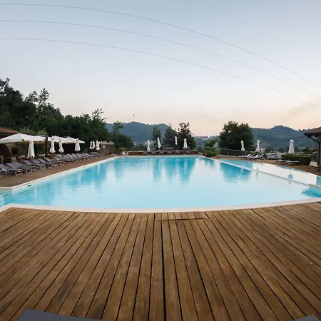 特纳塔达莫尔酒店 San Mango Piemonte